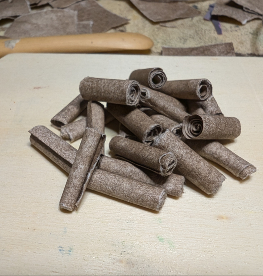 1:24 scale - Aged Scrolls