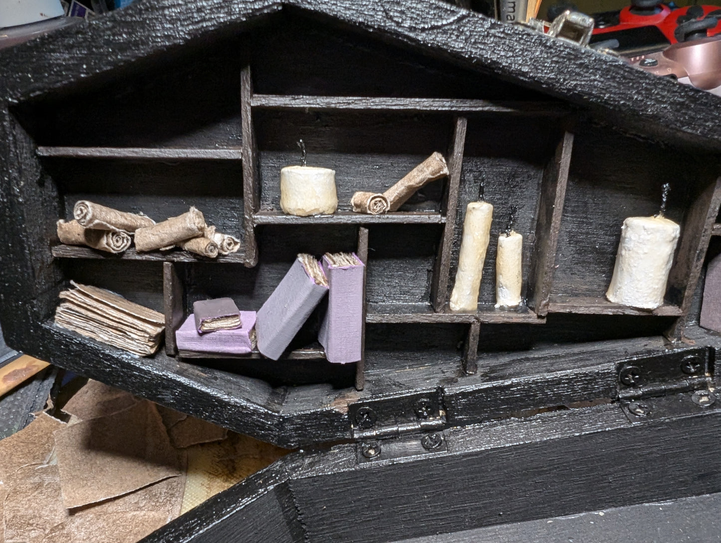 1:24 scale - Aged Scrolls